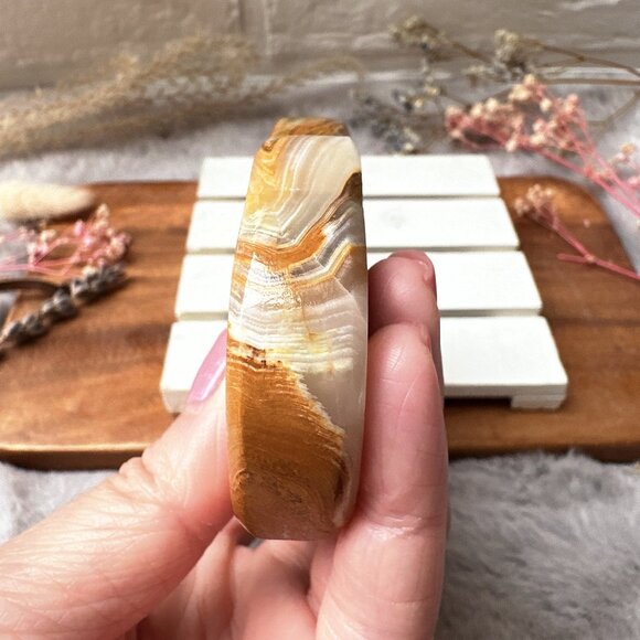 Gorgeous Onyx Cloud Carving - Picture 7 of 7